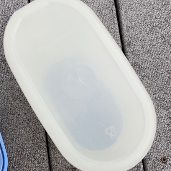 ☀️ Small Tupperware Pitcher - Picture 5 of 5